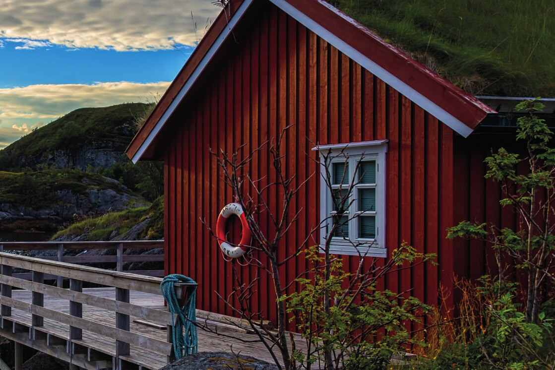 Suvemaja mereäärsel kaldal